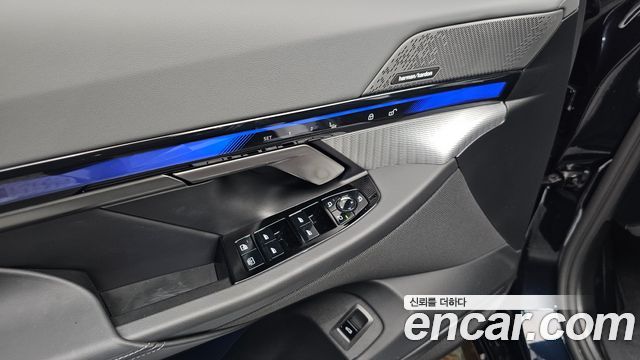 BMW 5 Series (G60) 530e xDrive M Sport 2025 — фото 39