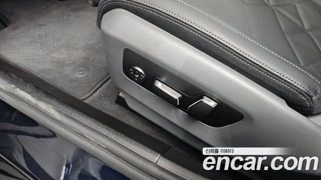 BMW 5 Series (G60) 530e xDrive M Sport 2025 — фото 41