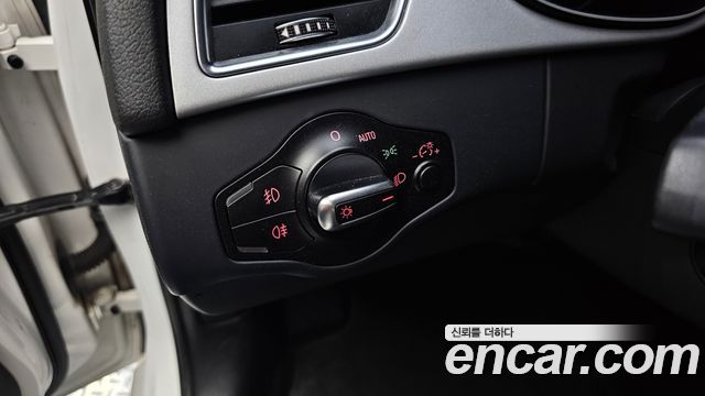 Audi A4 30 TDI Dynamic B8 2016 — фото 18