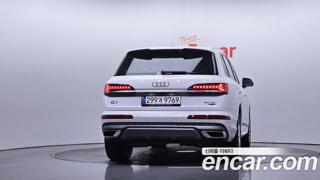 Audi Q7 (4M) 45 TDI Quattro Premium 2023 — фото 4