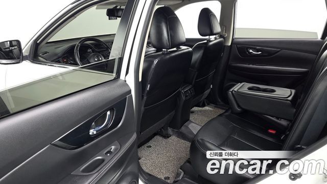 Nissan X-Trail 2.5 4WD 2018 — фото 12
