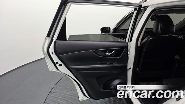 Nissan X-Trail 2.5 4WD 2018 — фото 25