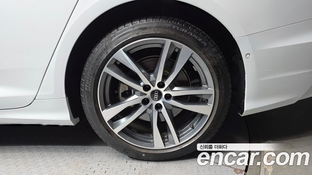Audi A6 (C8) 45 TFSI Premium 2022 — фото 27
