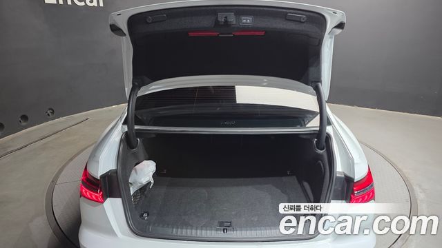 Audi A6 (C8) 45 TFSI Premium 2022 — фото 36