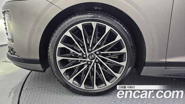 Hyundai Grandeur (GN7) 2,5 Gasoline 2WD Calligraphy 2023 — фото 5