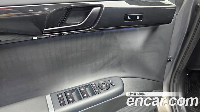 Hyundai Grandeur (GN7) 2,5 Gasoline 2WD Calligraphy 2023 — фото 17