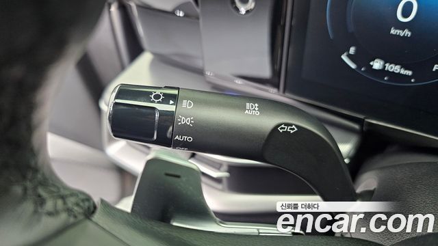 Hyundai Grandeur (GN7) 2,5 Gasoline 2WD Calligraphy 2023 — фото 18