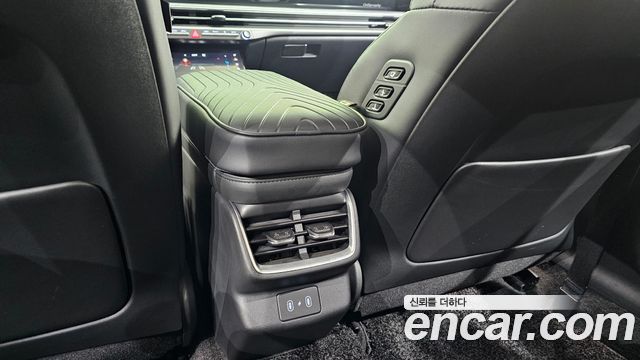 Hyundai Grandeur (GN7) 2,5 Gasoline 2WD Calligraphy 2023 — фото 30