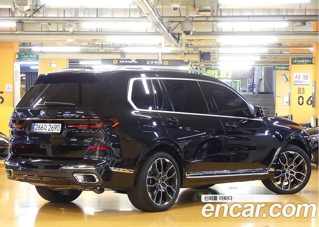 BMW X7 (G07) xDrive 40i M Sport 6-Seater 2025 — фото 2