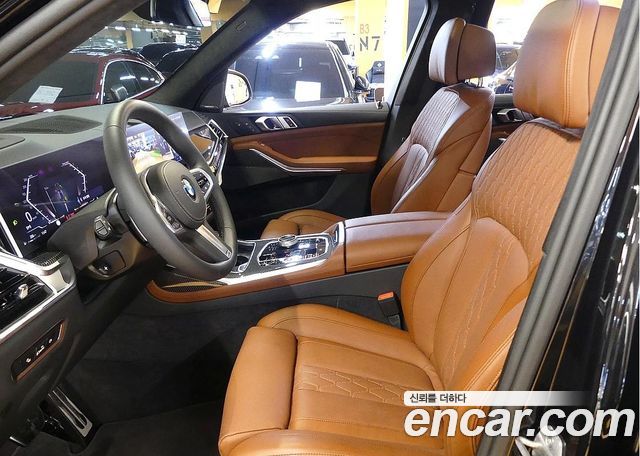 BMW X7 (G07) xDrive 40i M Sport 6-Seater 2025 — фото 10