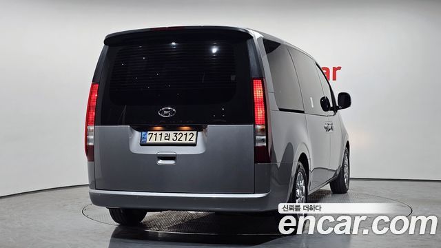 Hyundai Staria L3.5 Tourer 11-Seater Modern 2024 — фото 4