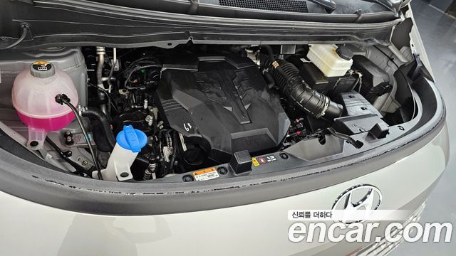 Hyundai Staria L3.5 Tourer 11-Seater Modern 2024 — фото 6