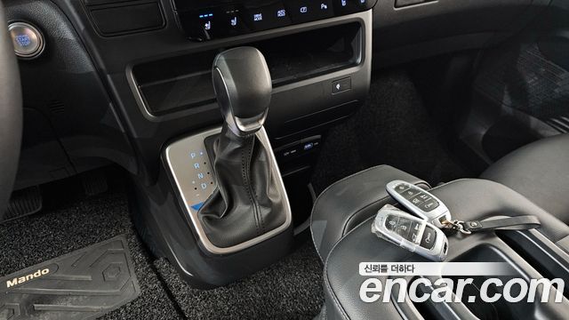 Hyundai Staria L3.5 Tourer 11-Seater Modern 2024 — фото 9