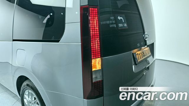 Hyundai Staria L3.5 Tourer 11-Seater Modern 2024 — фото 23