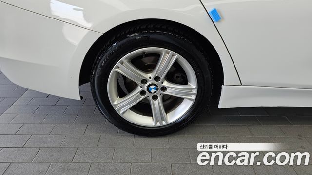 BMW 3 Series (F30) 320i 2013 — фото 5