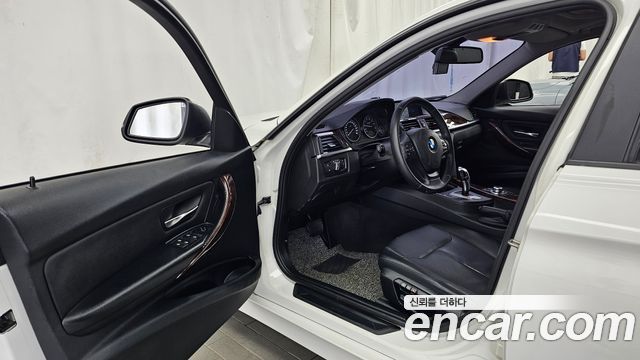 BMW 3 Series (F30) 320i 2013 — фото 10