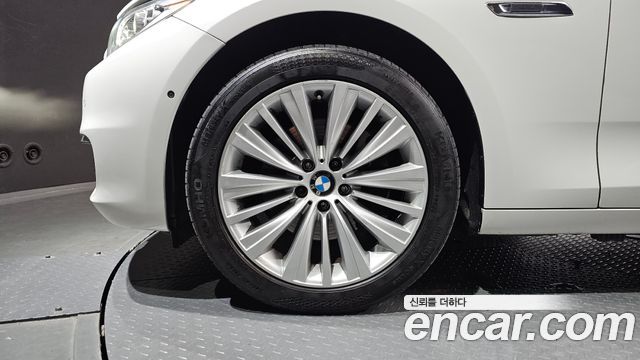 BMW 5 Series GT (F07) GT 30d xDrive 2014 — фото 5