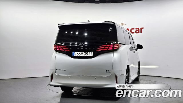 Toyota Alphard (IV) 2.5 HEV Executive AWD 2025 — фото 4
