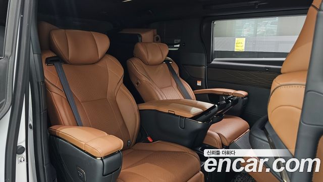 Toyota Alphard (IV) 2.5 HEV Executive AWD 2025 — фото 11