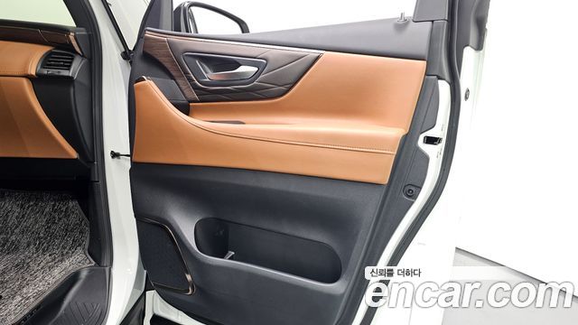 Toyota Alphard (IV) 2.5 HEV Executive AWD 2025 — фото 25