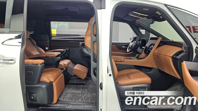 Toyota Alphard (IV) 2.5 HEV Executive AWD 2025 — фото 26