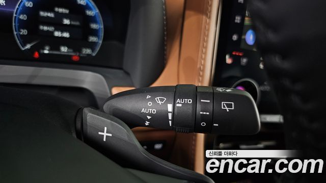 Toyota Alphard (IV) 2.5 HEV Executive AWD 2025 — фото 35