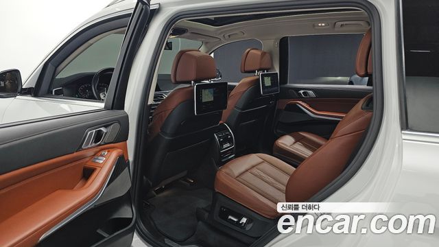 BMW X7 (G07) xDrive 40i Design Pure Excellence 6-Seater 2021 — фото 16