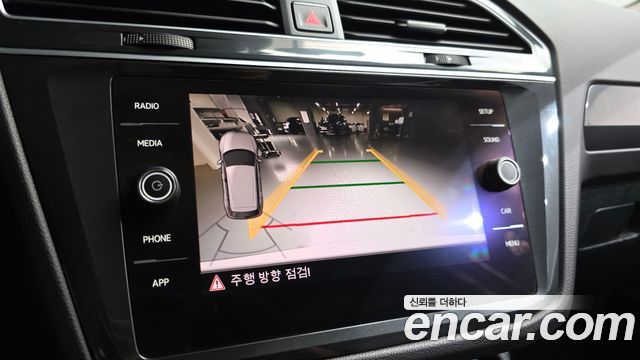 Volkswagen Tiguan (II) 2.0 TDI Premium 2018 — фото 14