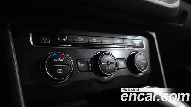 Volkswagen Tiguan (II) 2.0 TDI Premium 2018 — фото 15