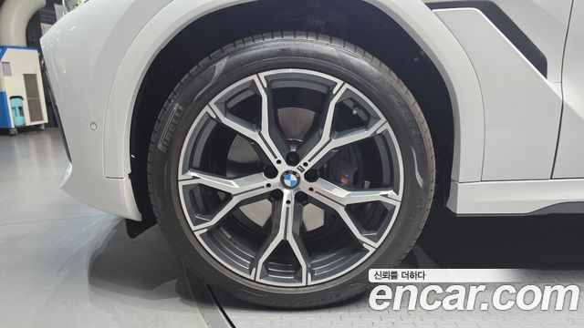 BMW X6 (G06) xDrive40i M Sport 2022 — фото 5