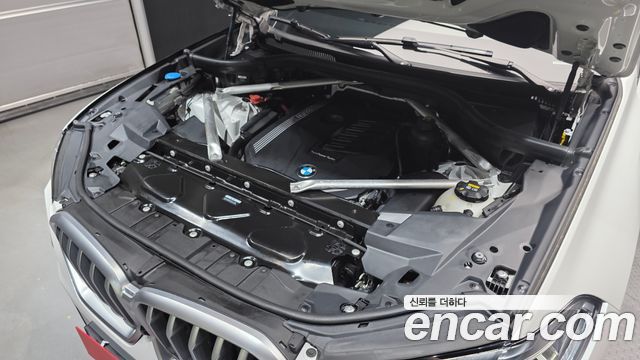 BMW X6 (G06) xDrive40i M Sport 2022 — фото 6