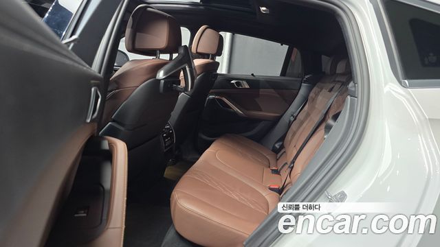 BMW X6 (G06) xDrive40i M Sport 2022 — фото 16