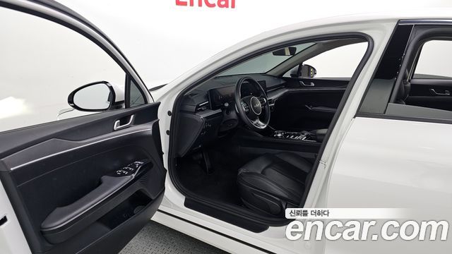 Kia K5 (III) 2.0 Prestige 2024 — фото 10