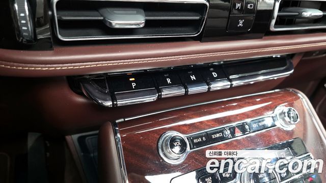 Lincoln Aviator (II) 3.0 Black Label AWD 2023 — фото 9