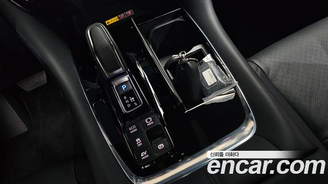 Toyota Alphard (IV) 2.5 HEV Executive AWD 2025 — фото 9
