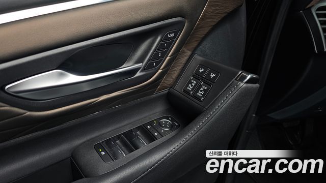Toyota Alphard (IV) 2.5 HEV Executive AWD 2025 — фото 17