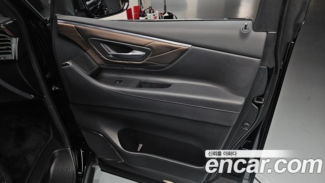 Toyota Alphard (IV) 2.5 HEV Executive AWD 2025 — фото 25