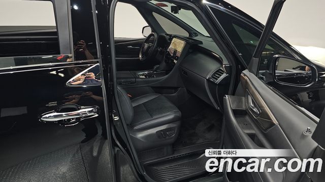 Toyota Alphard (IV) 2.5 HEV Executive AWD 2025 — фото 26