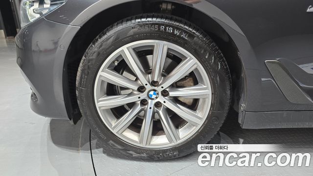 BMW 5 Series (G30) 520i Luxury 2018 — фото 5