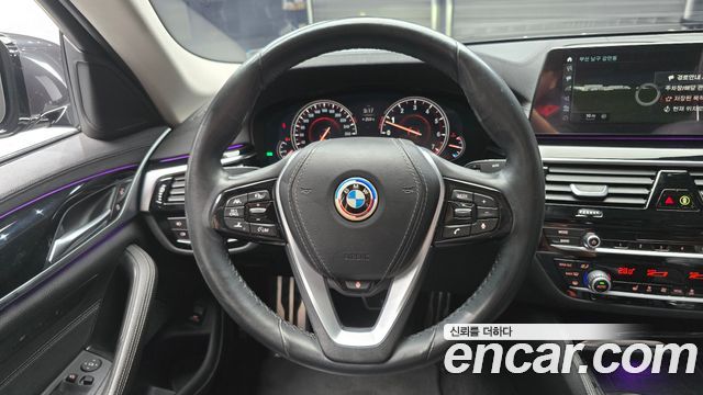 BMW 5 Series (G30) 520i Luxury 2018 — фото 13