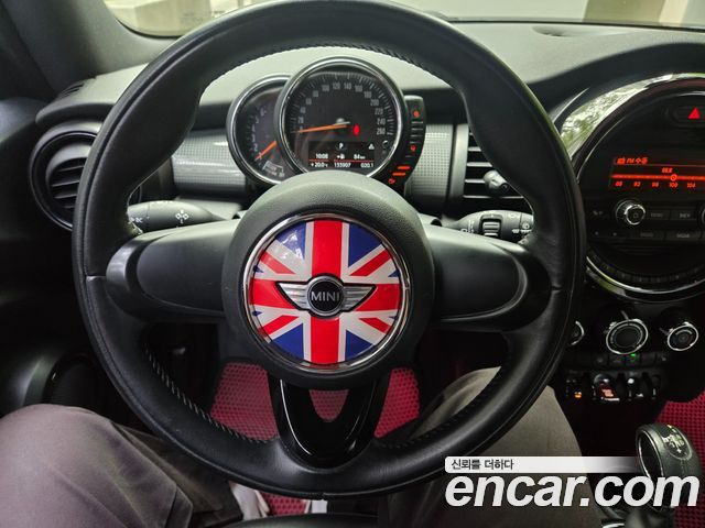 MINI Cooper Standard Third Generation 2014 — фото 17