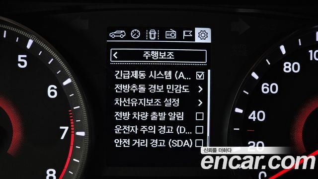 KG Mobility (SsangYong) Very New Tivoli Gasoline 1.5 2WD V3 2022 — фото 30