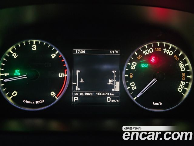 Land Rover Discovery 4 3.0 SDV6 HSE 2015 — фото 7