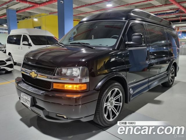 Chevrolet Express Van 6.0 2018 — фото 1