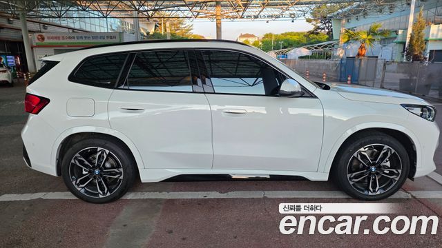 BMW iX1 (U11) xDrive 30 M Sport 2026 — фото 8