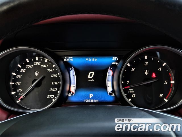 Maserati Levante 3.0 Diesel AWD Luxury 2017 — фото 9