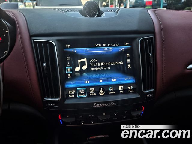 Maserati Levante 3.0 Diesel AWD Luxury 2017 — фото 16