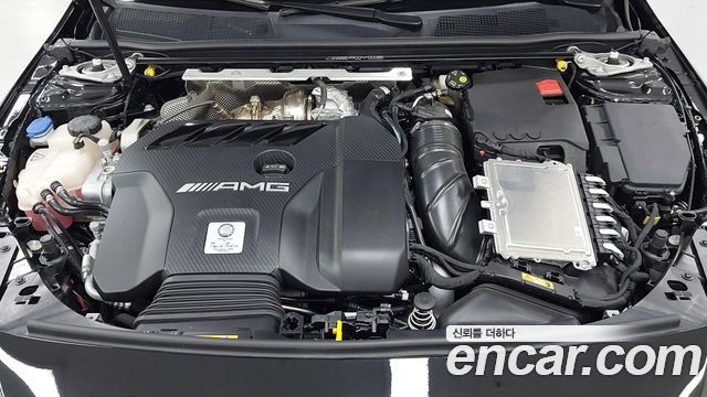 Mercedes-Benz A-Class (W177) AMG A45 4MAITC+ Hatchback 2025 — фото 6