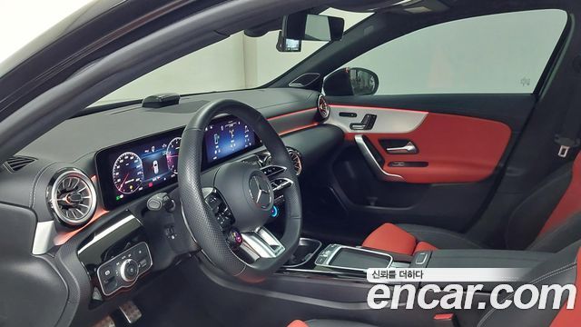 Mercedes-Benz A-Class (W177) AMG A45 4MAITC+ Hatchback 2025 — фото 17