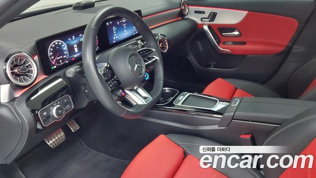 Mercedes-Benz A-Class (W177) AMG A45 4MAITC+ Hatchback 2025 — фото 18